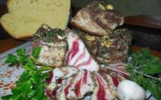 Свинска мас в марината: много вкусна рецепта