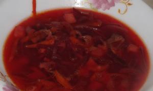 Recept za vročo juho iz rdeče pese