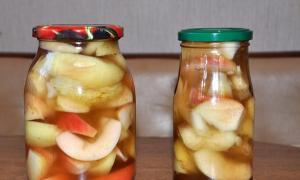 Прости рецепти стъпка по стъпка за приготвяне на кисели ябълки цели и на филийки